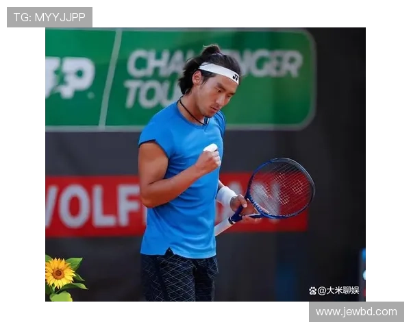 网球赛场风云再起 新星崭露头角 传奇球员的告别之战引发全球关注